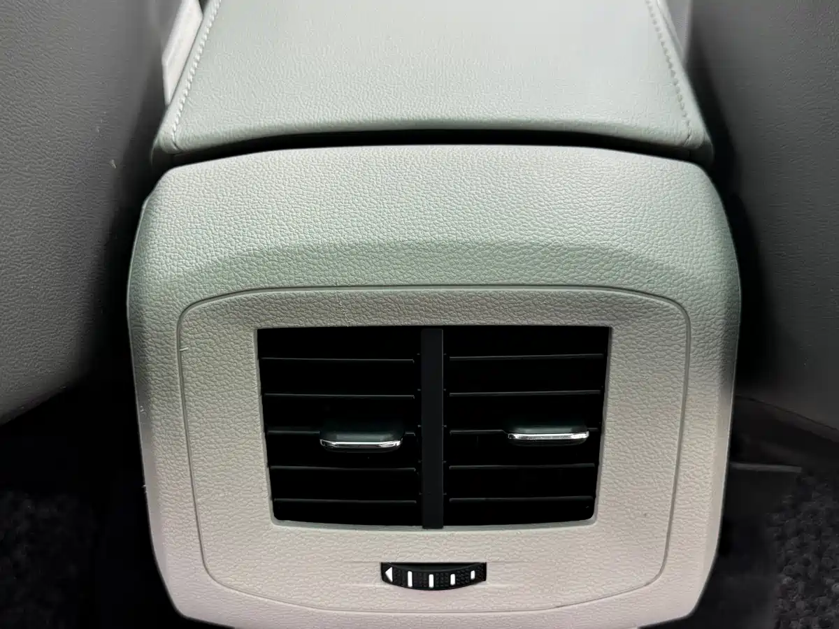 Volkswagen T-Cross 2019 1.5L Automatic Comfort Edition фото 15