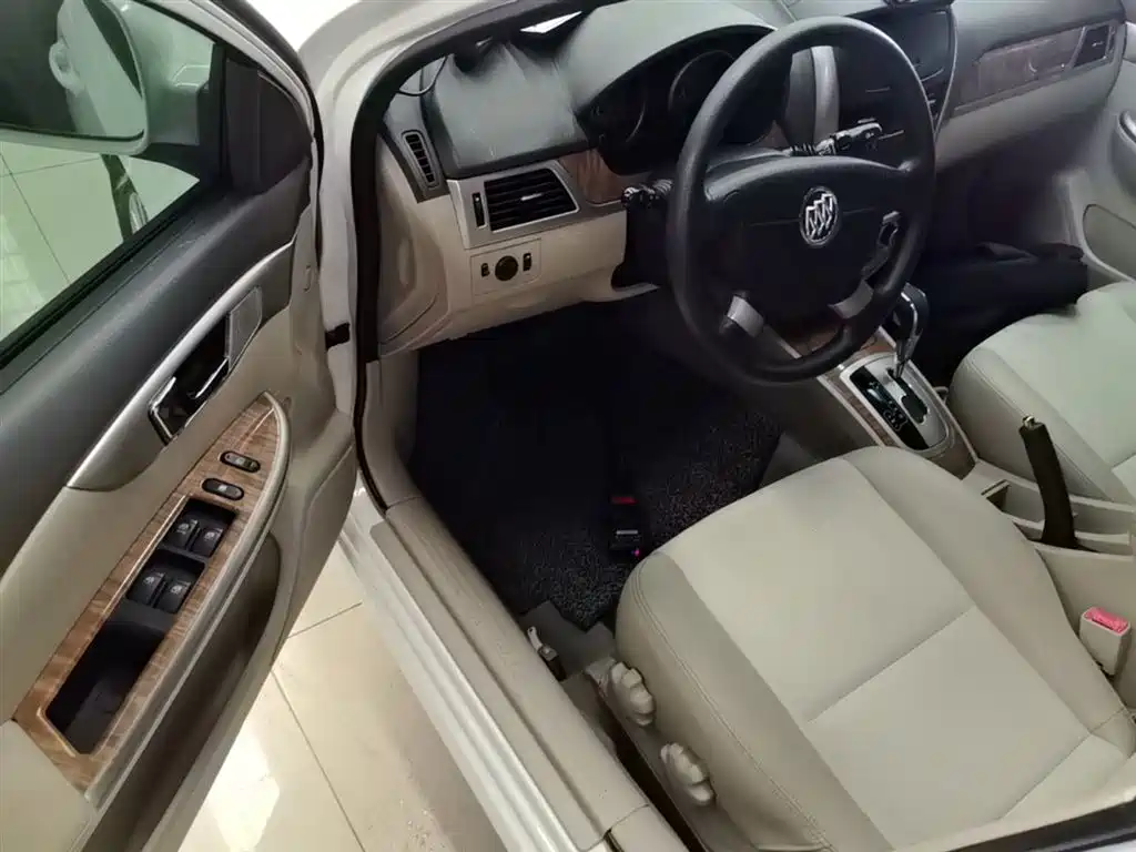 Buick Excelle 2015 1.5L Automatic Classic фото 16