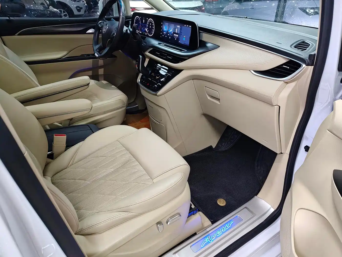 Buick GL8 2021 ES Landlord 653T Luxury фото 16