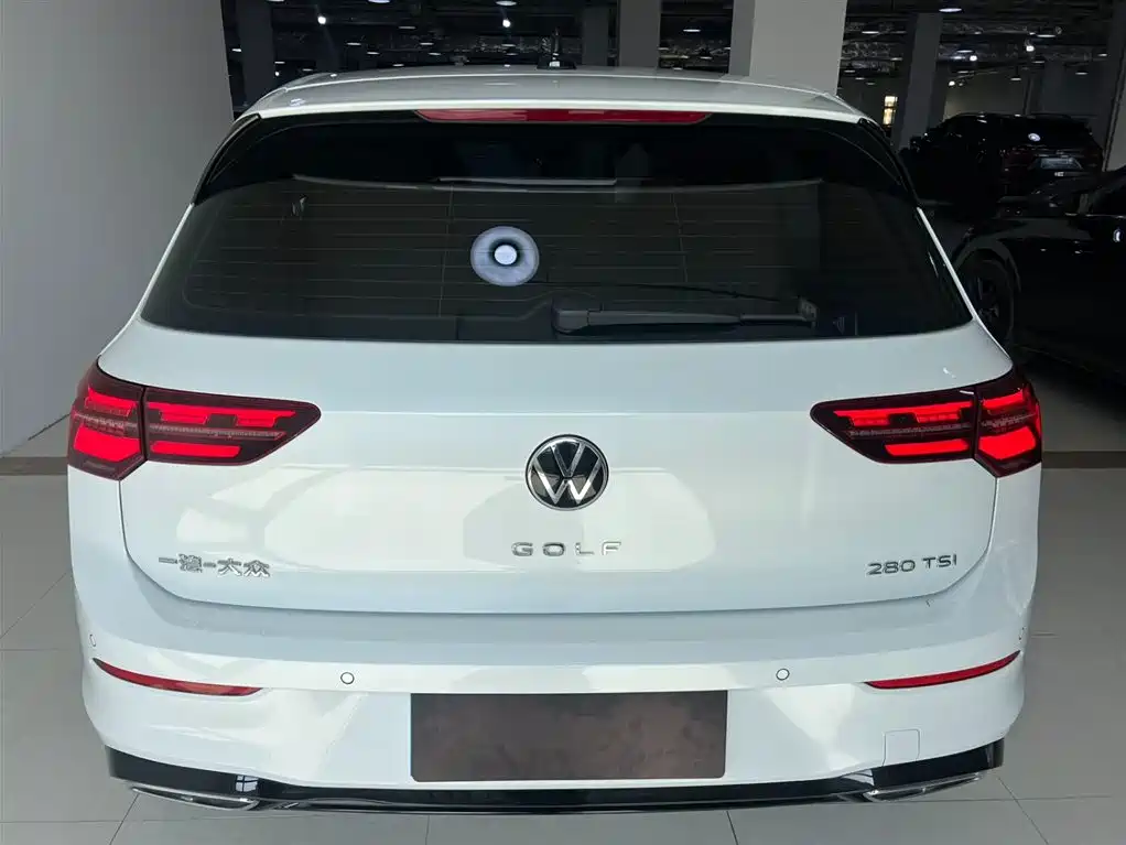 Volkswagen Golf 2023 Model 280TSI DSG R-Line фото 5