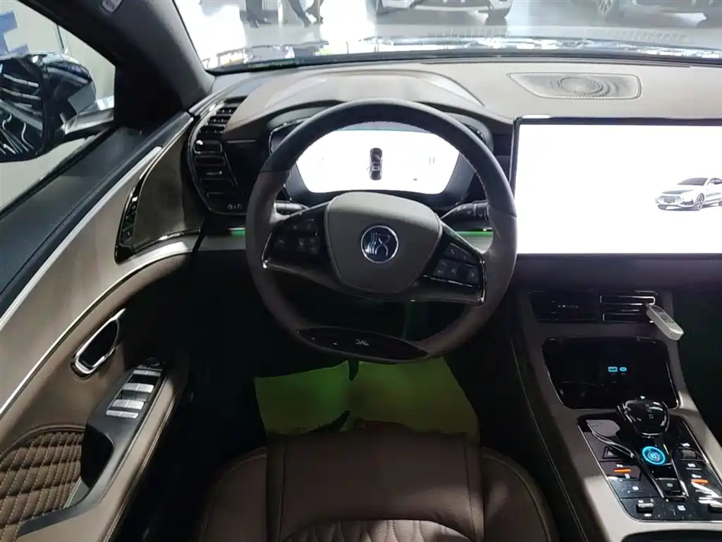 BYD Han 2024 DM-i Glory Edition 121KM Honor фото 11