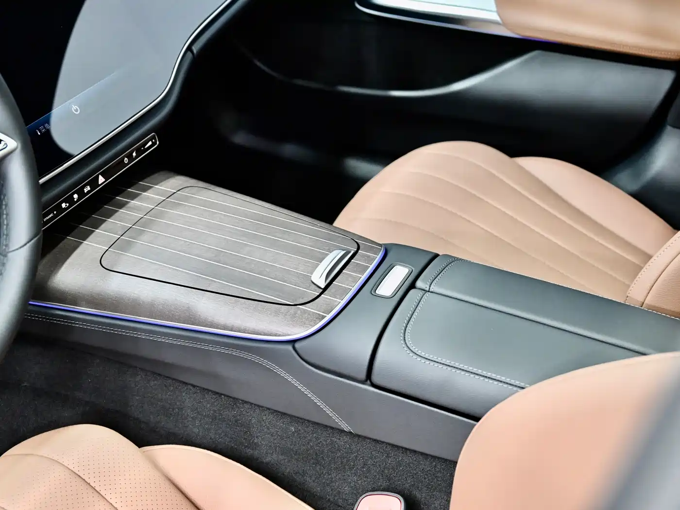 Mercedes-Benz E-Class New Energy 2024 E 350 e L Plug-in Hybrid Sedan фото 17