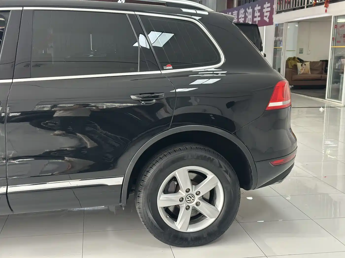 Volkswagen Touareg 2011 3.0TDI Diesel Comfort фото 18