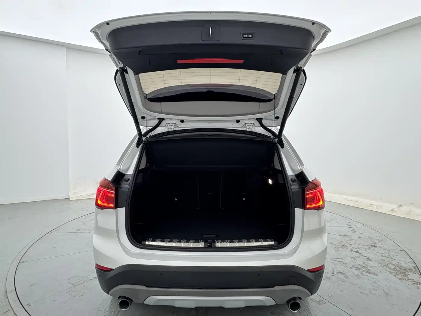 BMW X1 2019 xDrive20Li Premium Model фото 31