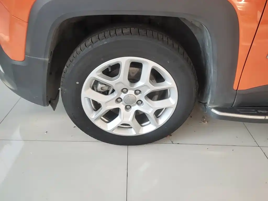 Jeep Renegade 2019 2018 Connected Large Screen Edition 180T Automatic Power