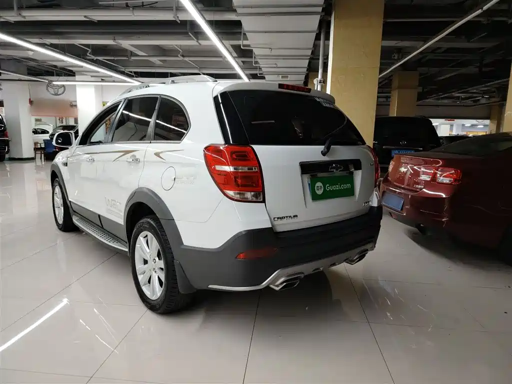 Chevrolet Captiva 2015 2.4L AWD Flagship 7-Seater фото 8