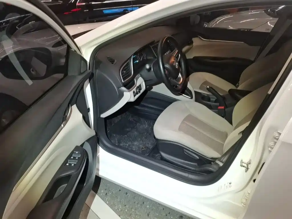 Buick Excelle 2015 15N Automatic Elite фото 16