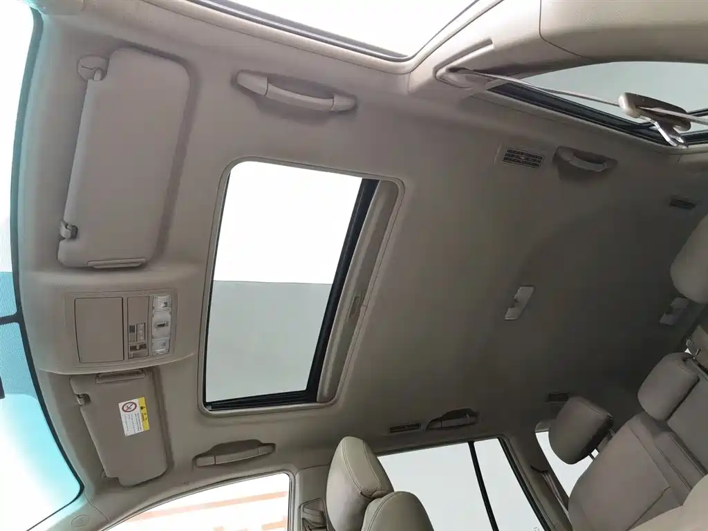 Toyota Highlander 2012 2.7L 2WD 7-Seater Luxury Edition фото 14