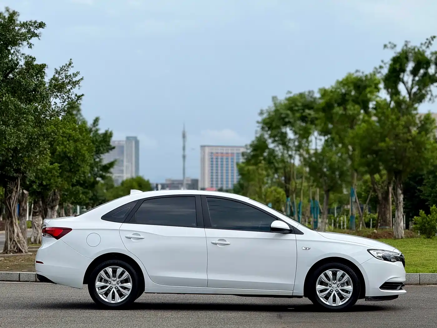 Buick Excelle 2021 Facelift Exemplar 1.5L Auto Elite фото 8