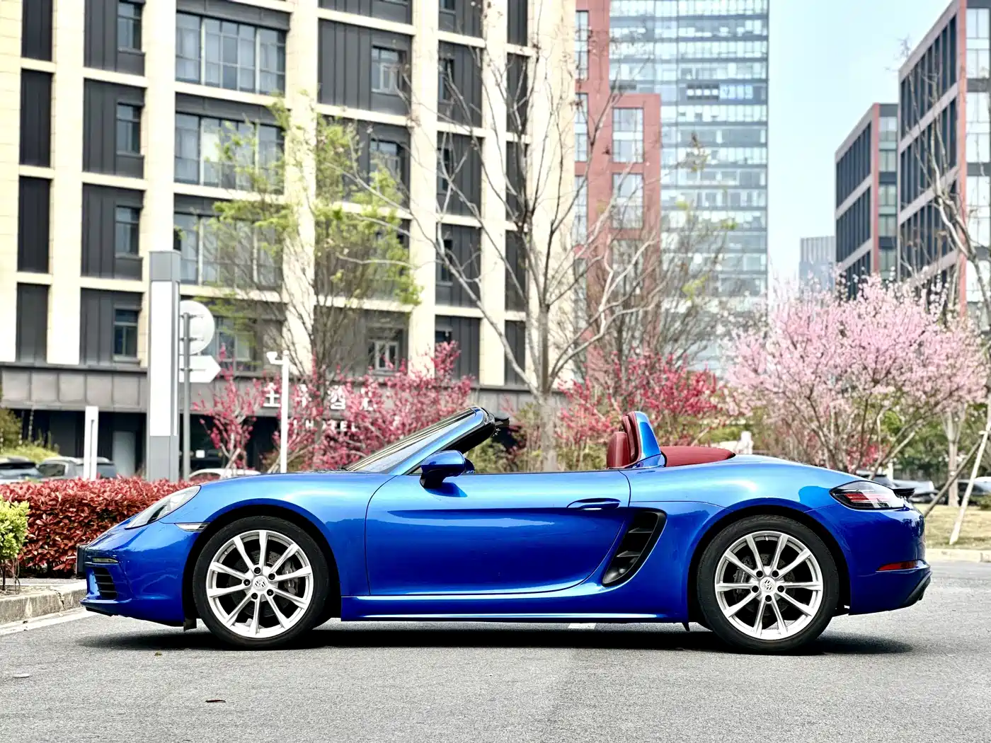 Porsche 718 2018 Boxster 2.0T фото 12