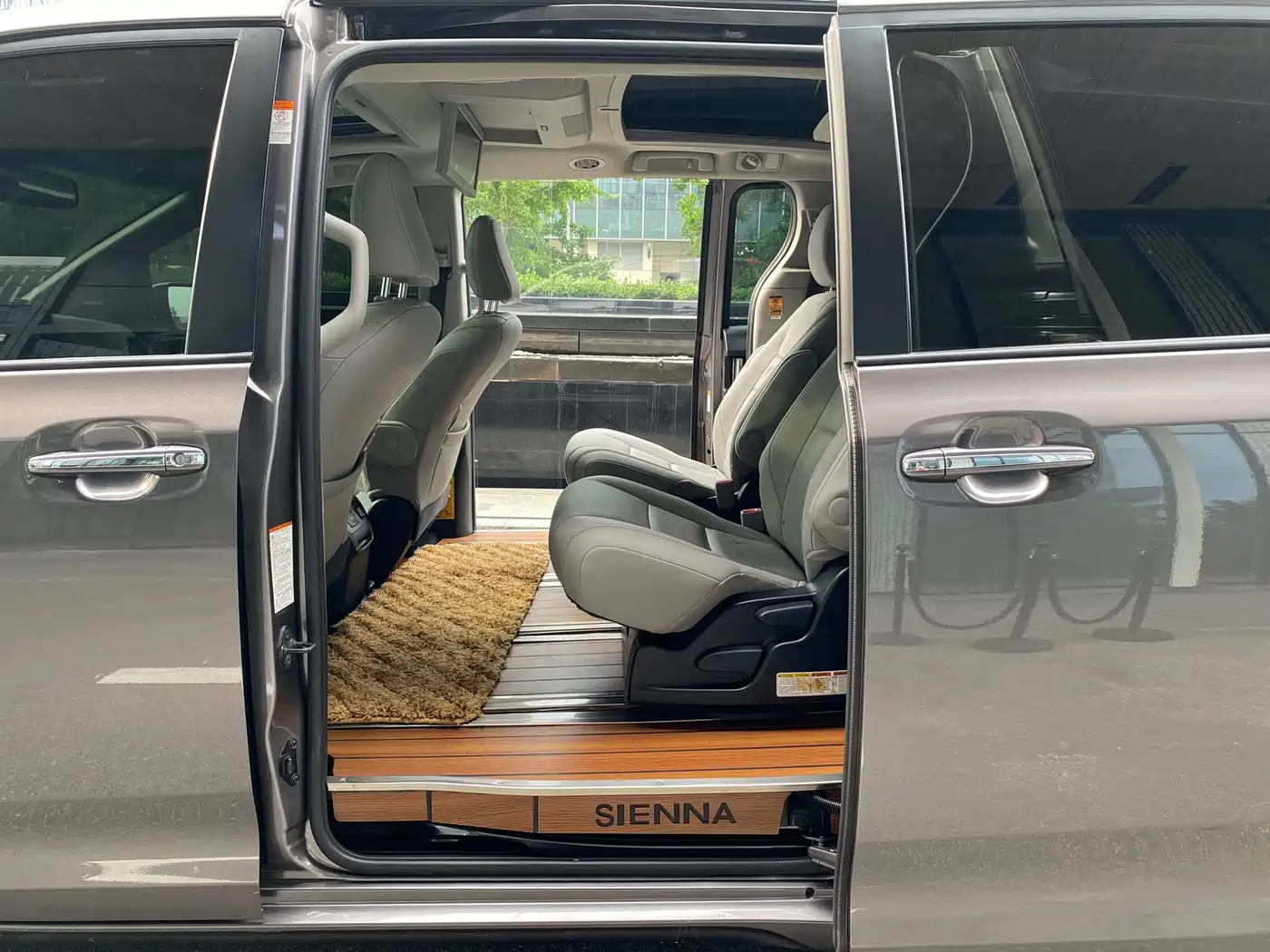 Toyota Sienna 2015 3.5L 4WD L фото 20