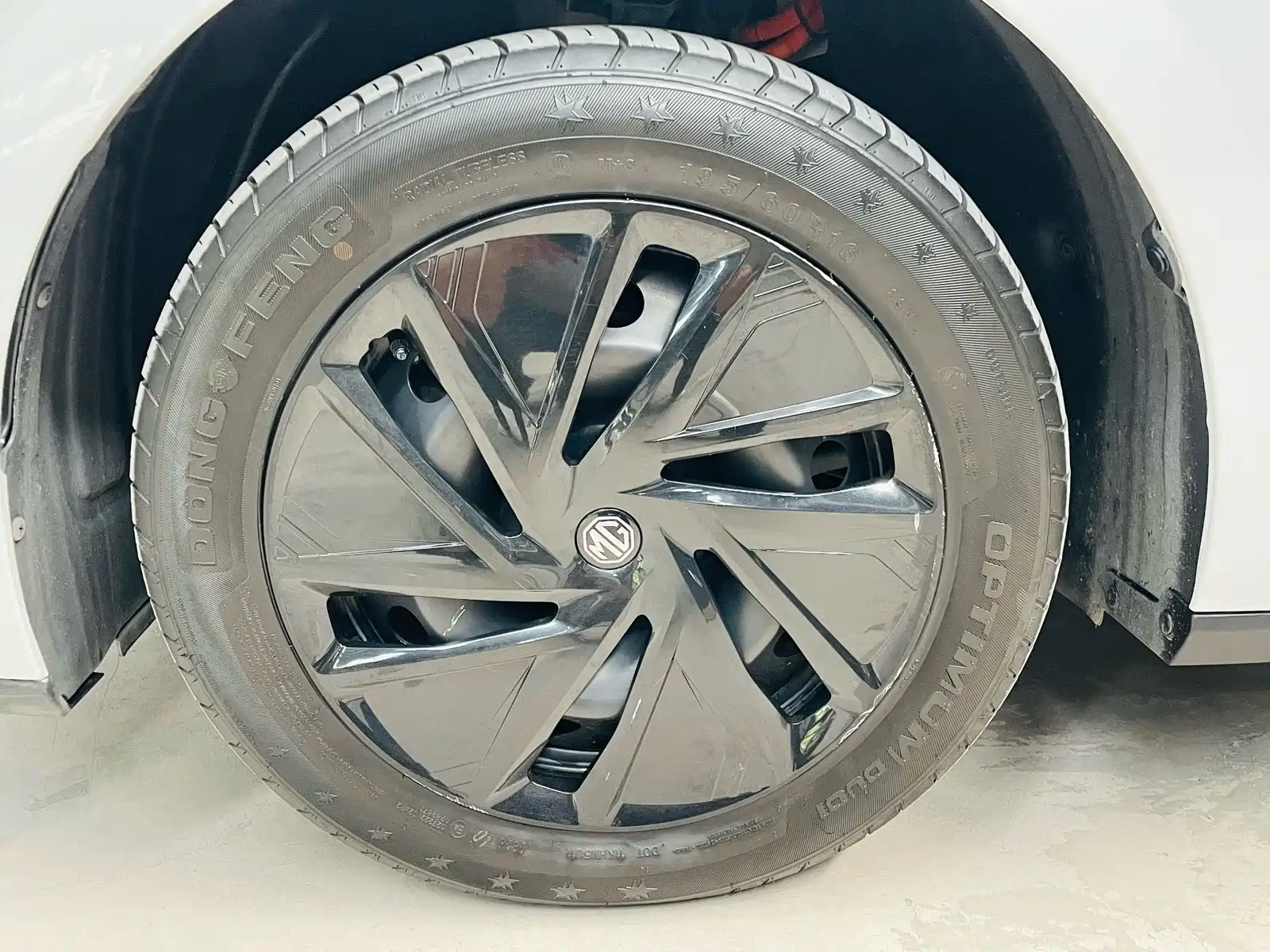 Фото 9 - MG MG4 EV