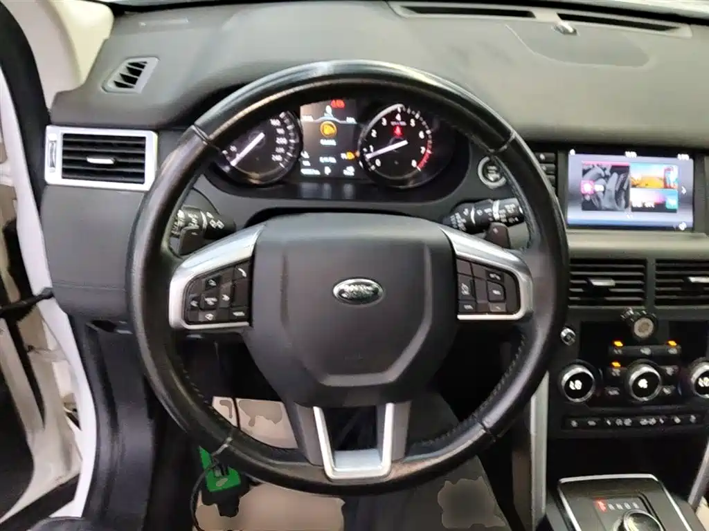 Land Rover Discovery Sport 2018 240PS SE Edition фото 11