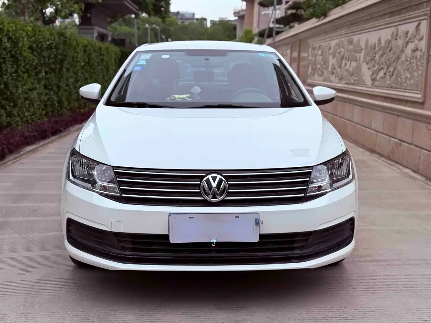 Volkswagen Lavida 2017 1.6L Manual Trend Edition фото 2