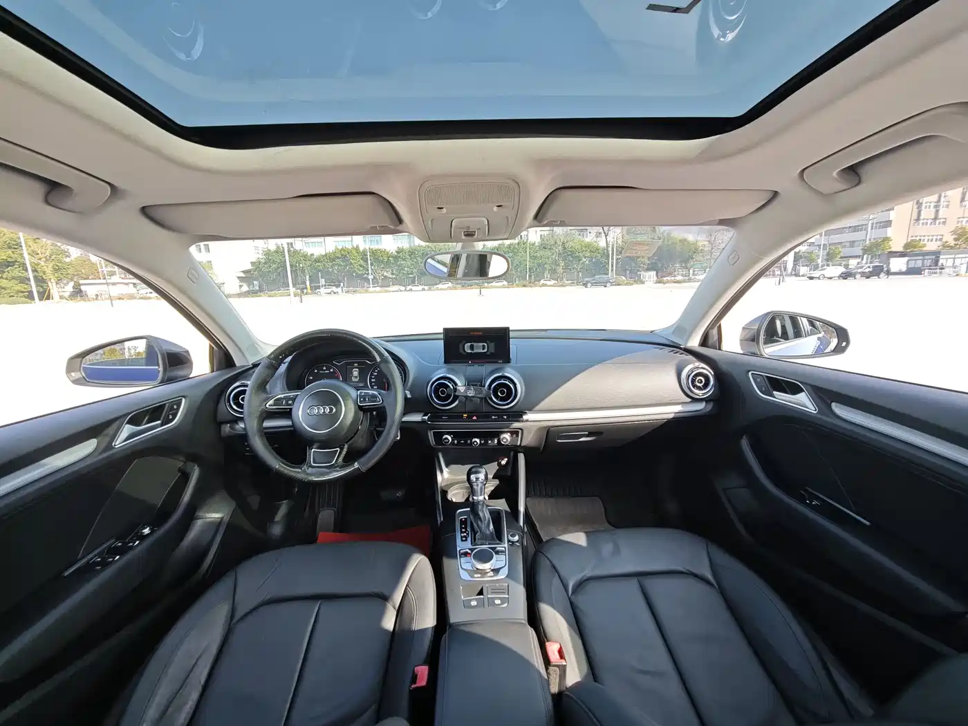 Audi A3 (Import) 2015 Limousine 45 TFSI S line Luxury фото 18