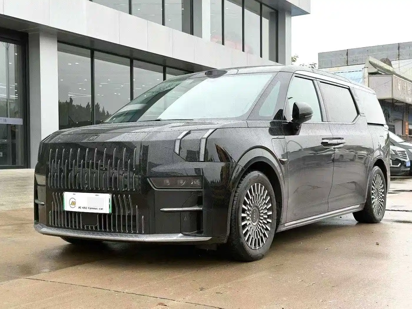 ZEEKR 009 2025 2024 6-seat Executive AWD 108kWh