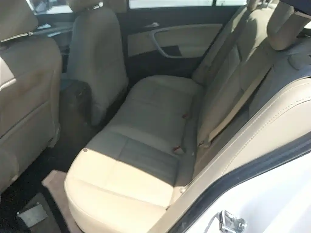 Buick Regal 2015 2.0L Elite Fashion Model фото 17
