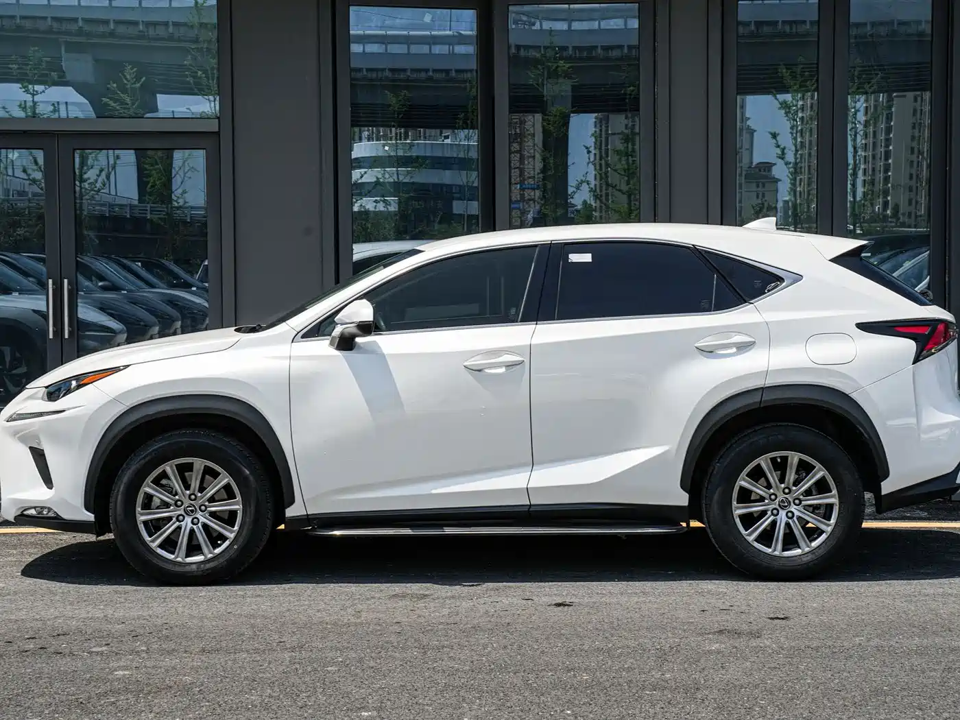 Lexus NX 2020 200 FWD Sharp Edition China V фото 7