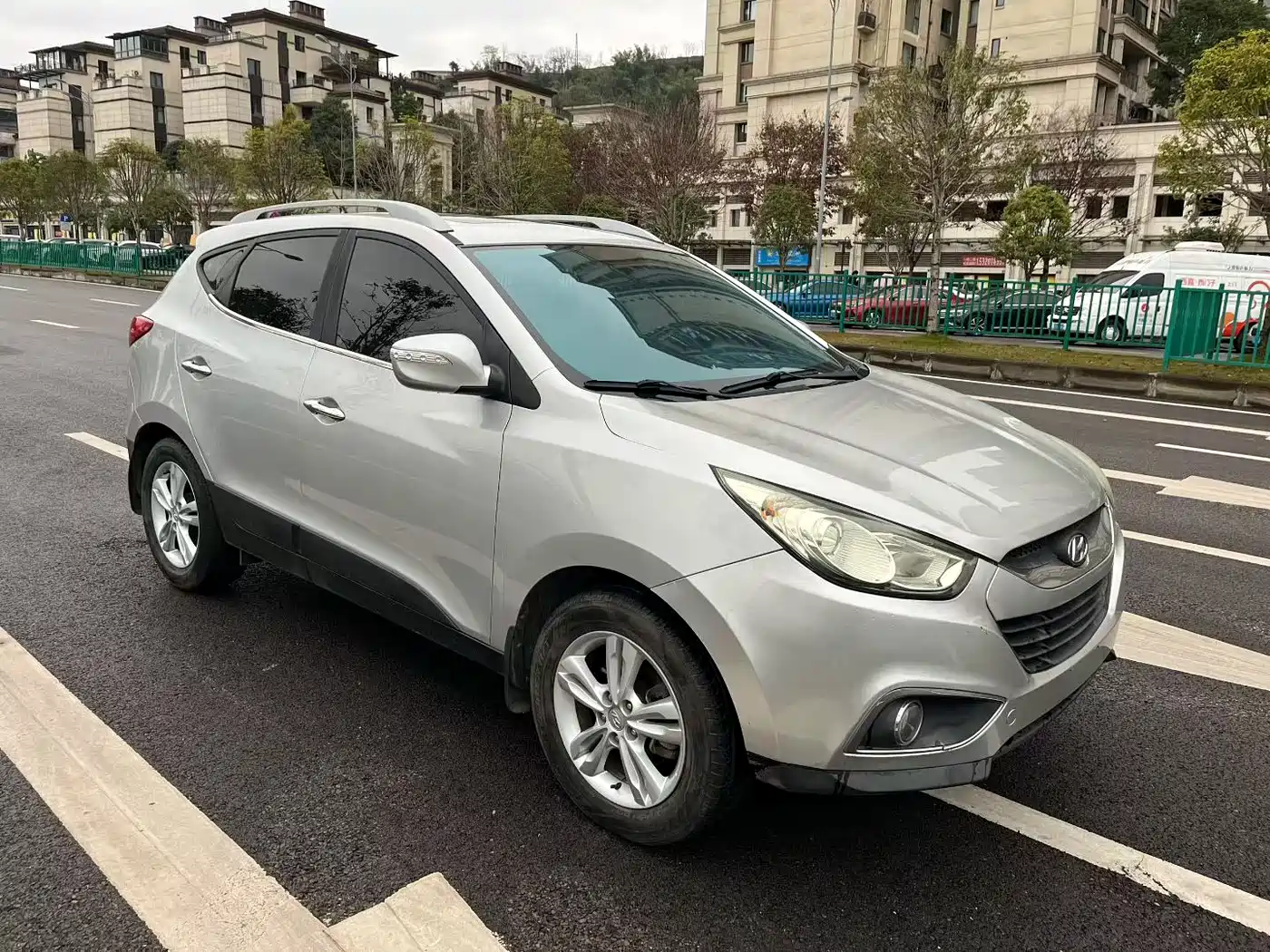 Hyundai Beijing Hyundai ix35 2010 2.0L Automatic 2WD New Edge GL фото 2