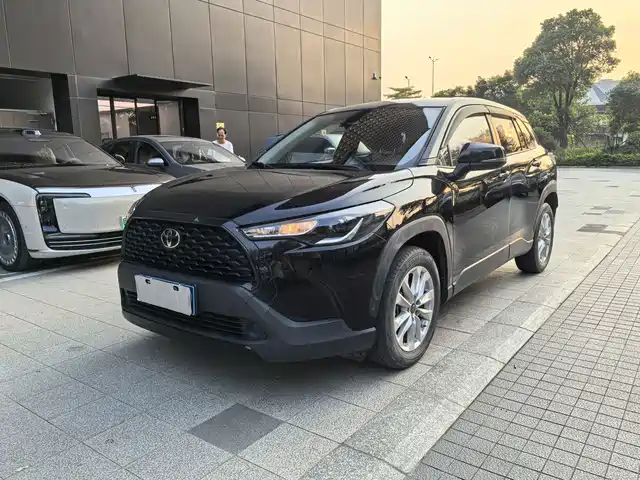 Toyota Corolla Cross 2.0L, Авангард
