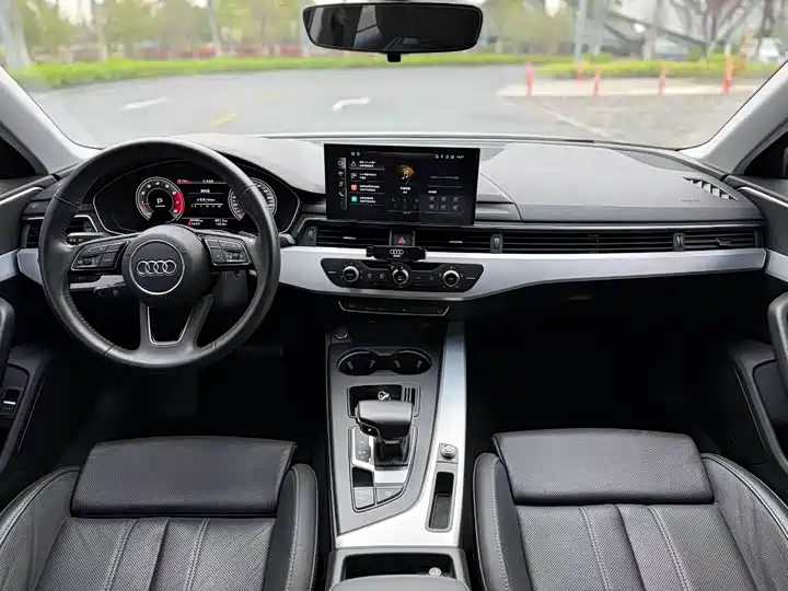 Audi A4L 2021 40 TFSI Premium Life Edition фото 3