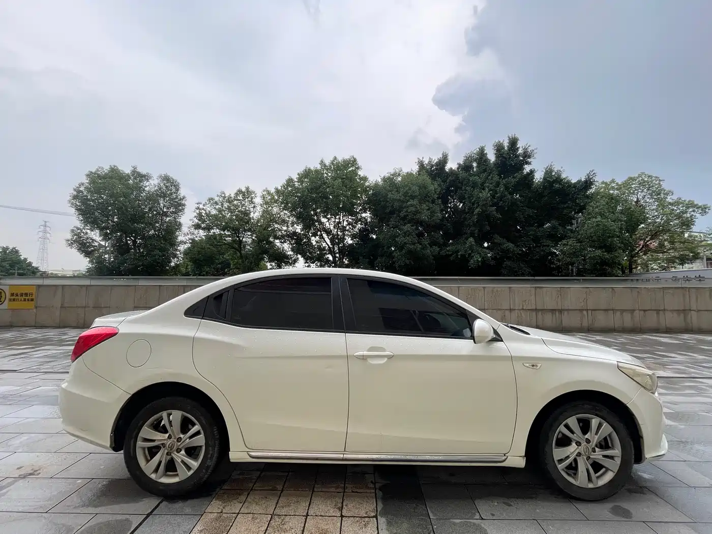 GAC Trumpchi Trumpchi GA3S Vision 2014 1.6L Manual Luxury Edition фото 10