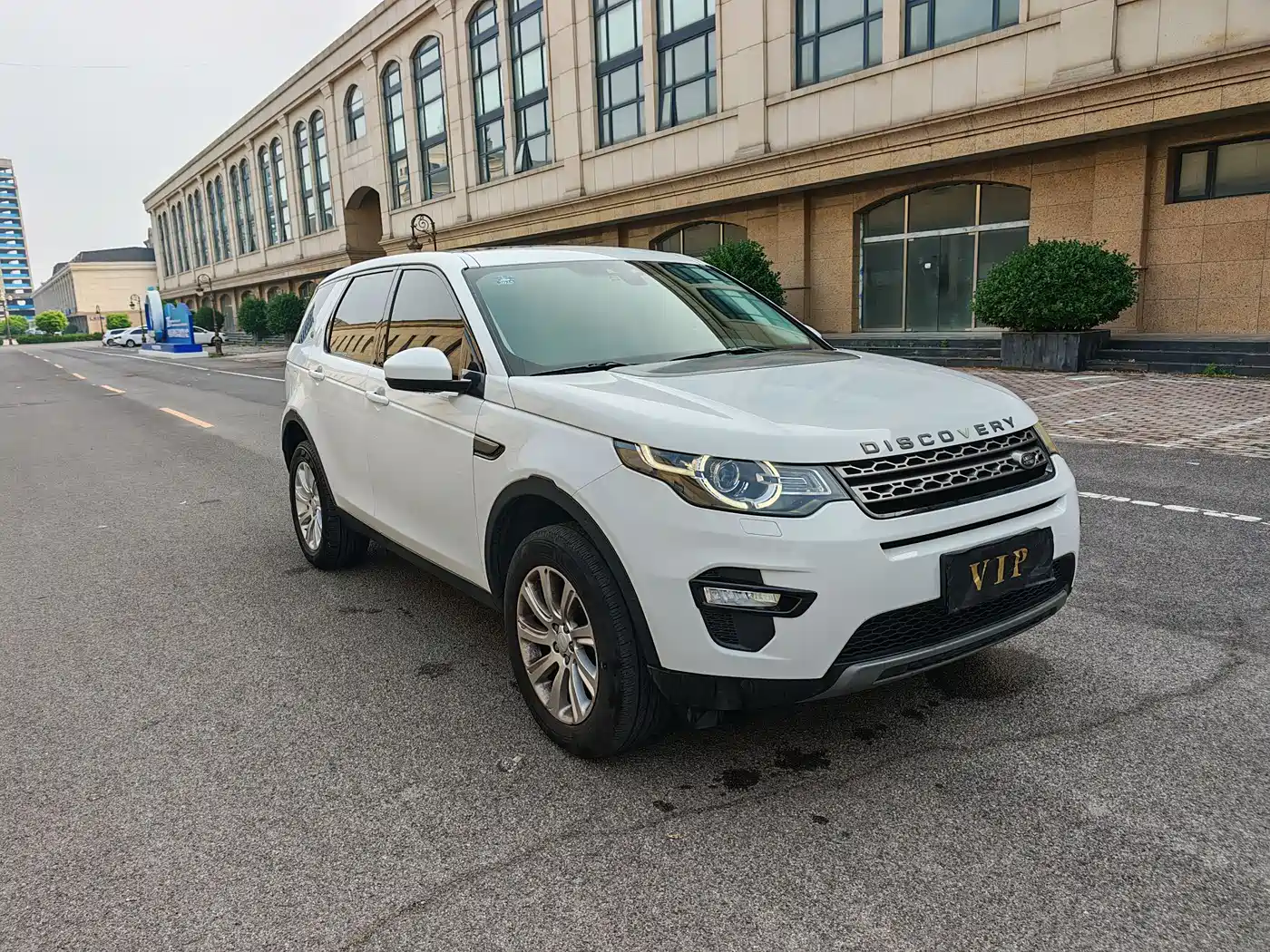 Land Rover Discovery Sport 2017 2.0T SE фото 3