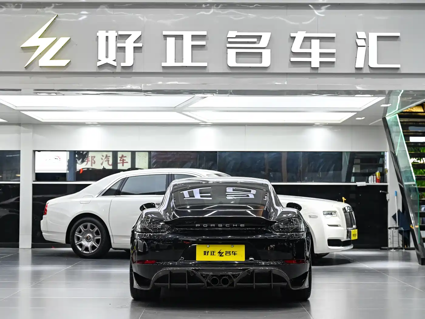 Porsche 718 2018 Cayman 2.0T фото 5