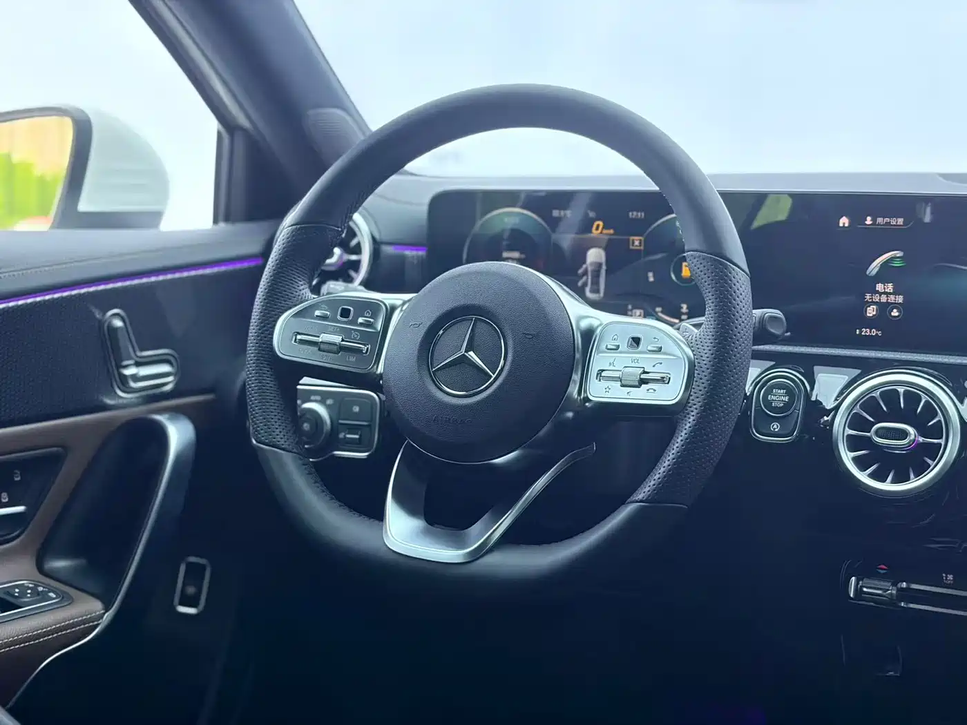 Mercedes-Benz A-Class 2021 A 200 L Sport Sedan Fashion Edition фото 16