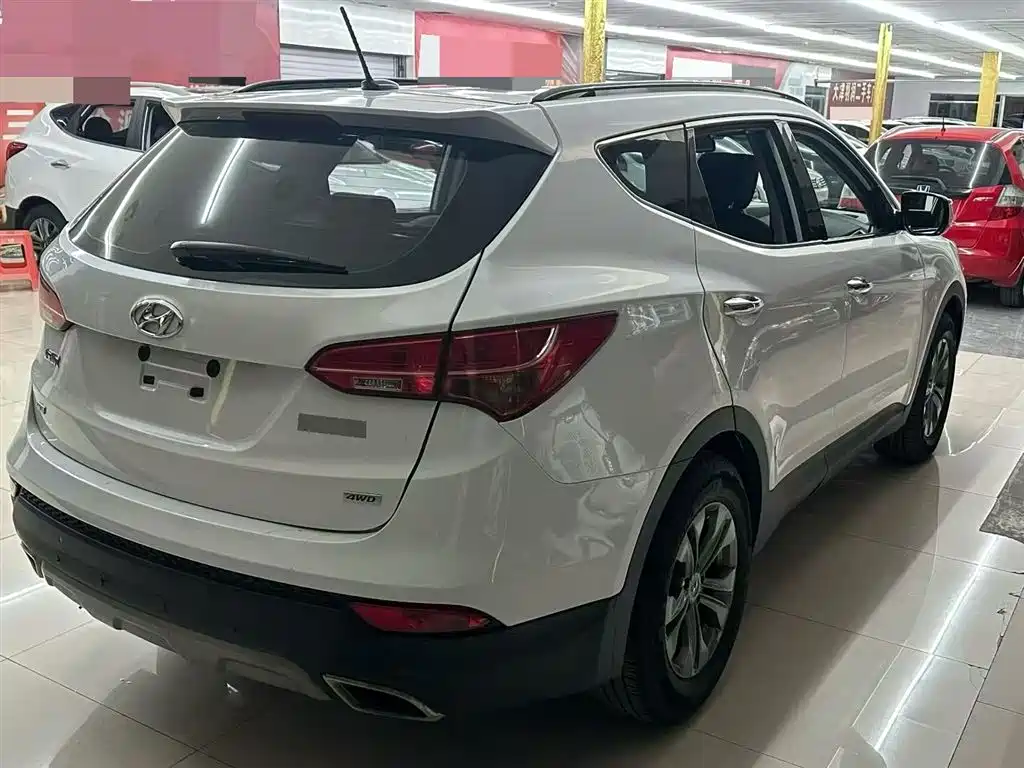 Hyundai Santa Fe 2013 Facelift 2.4L Automatic 4WD Smart фото 6