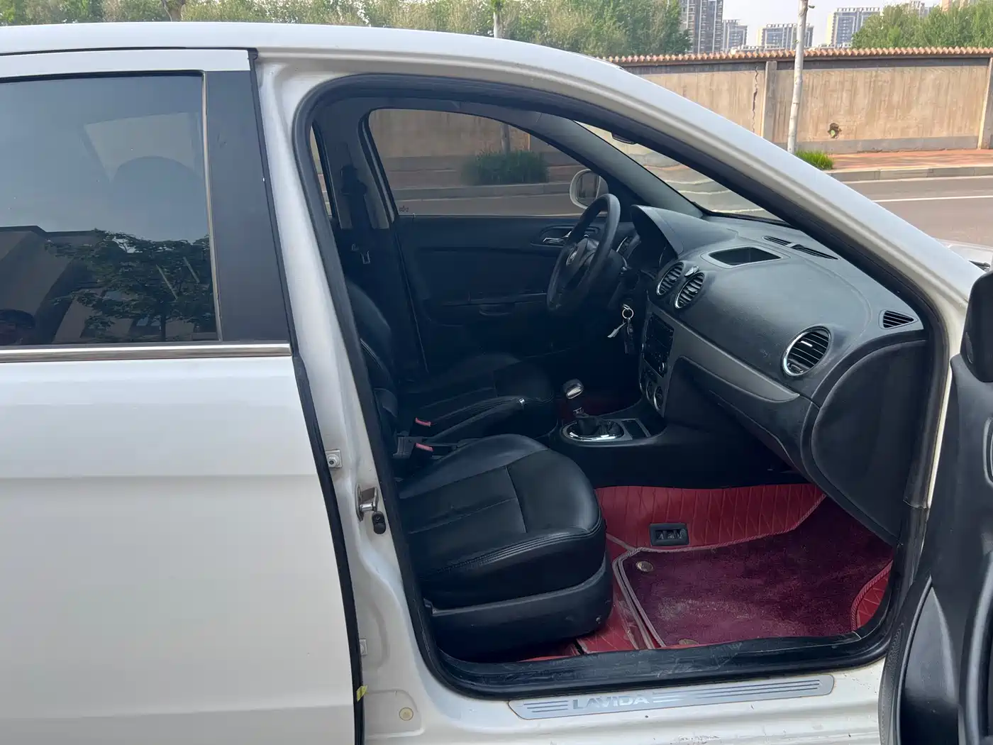 Volkswagen Lavida 2011 1.6L Automatic Pinxuan Edition фото 15