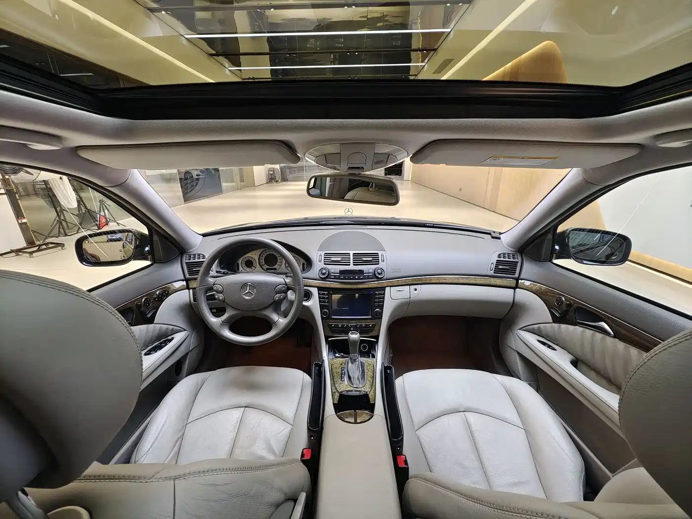 Mercedes-Benz E-Class 2008 Model E 280 Personality Sport Edition фото 13