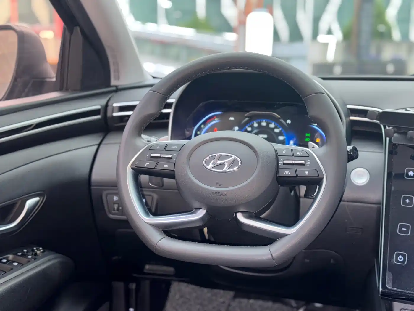 Hyundai Tucson 2023 Tucson L 1.5T Automatic 2WD DLX Luxury Edition фото 16