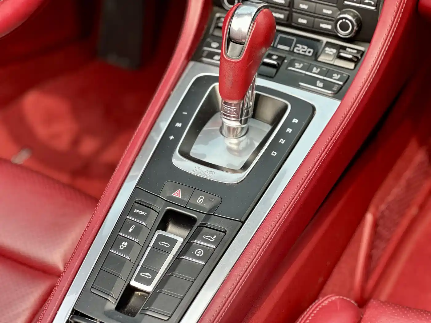 Porsche 718 2018 Boxster 2.0T фото 9