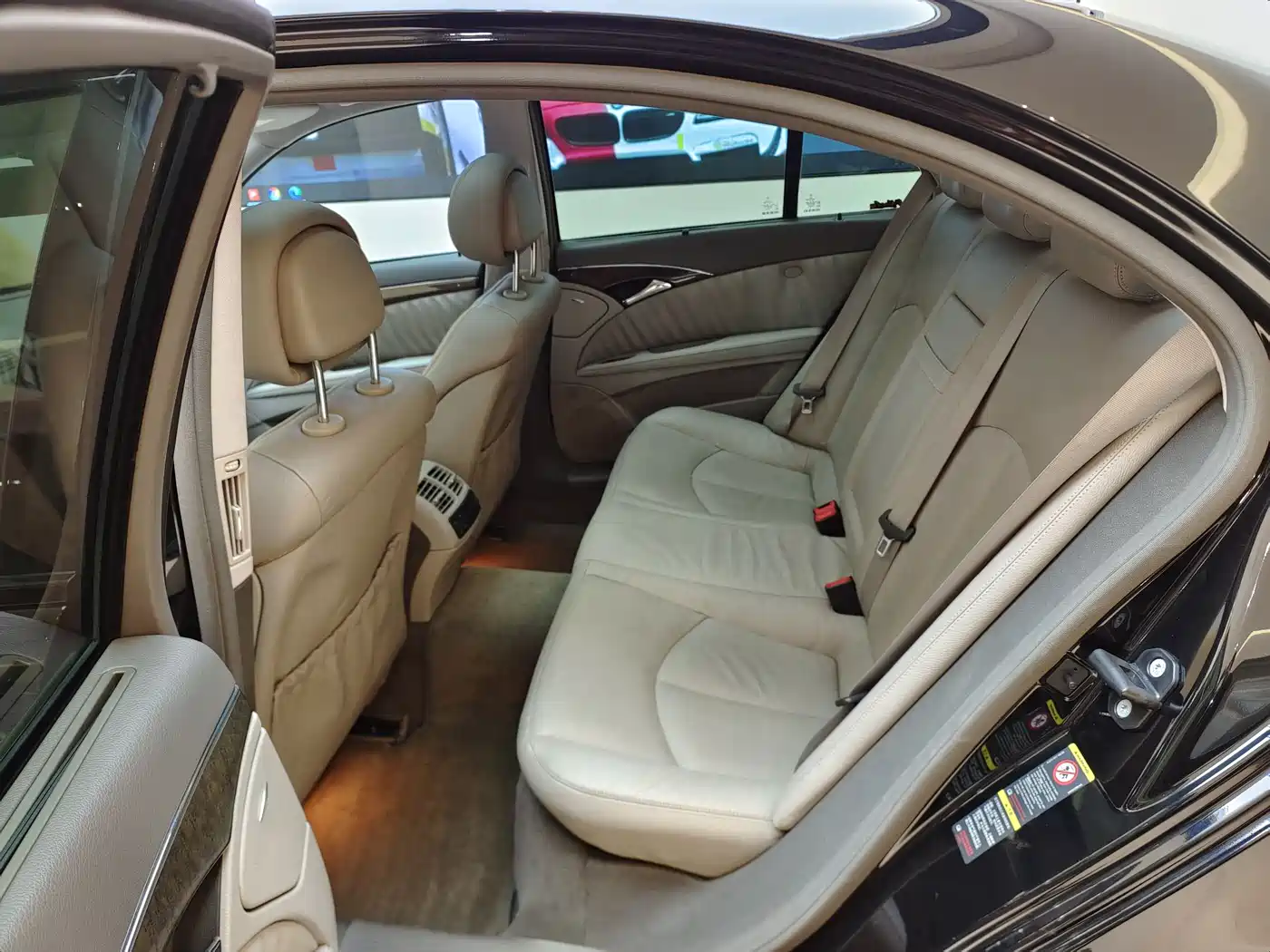 Mercedes-Benz E-Class 2008 Model E 280 Personality Sport Edition фото 10