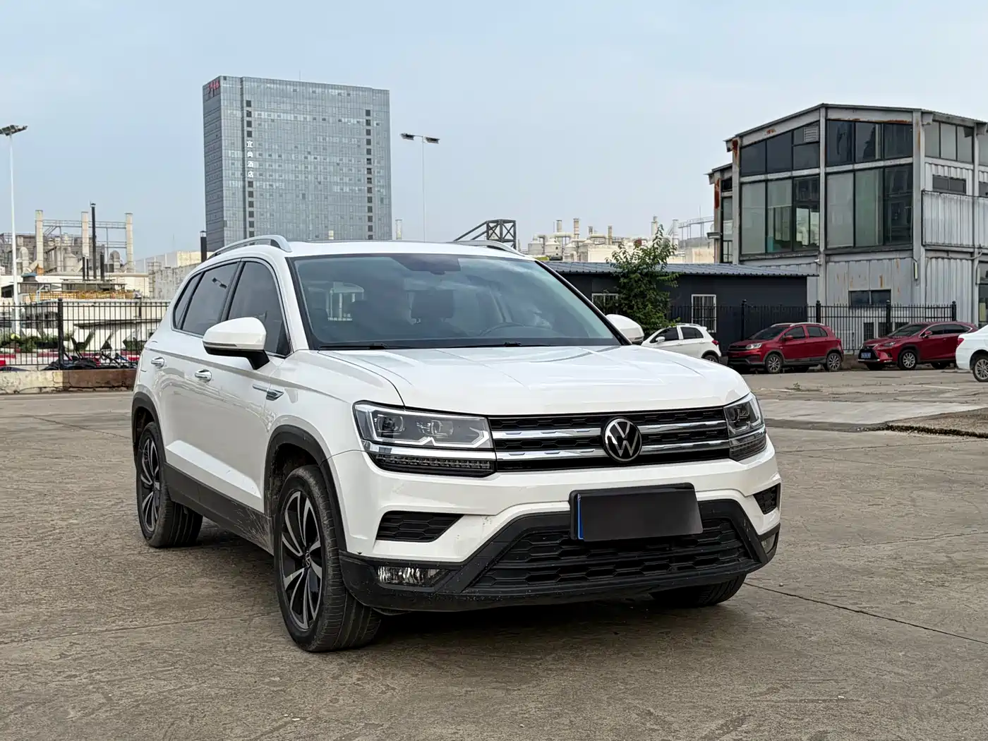 Volkswagen Tharu 2022 280TSI FWD Luxury Edition фото 2