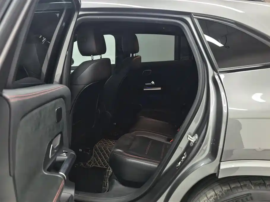 Mercedes-Benz GLA AMG 2024 AMG GLA 35 4MATIC фото 11
