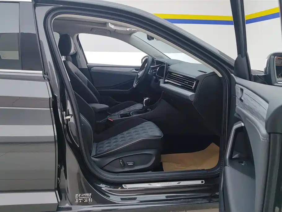 Volkswagen Sagitar 2023 300TSI DSG Excellence Edition фото 8