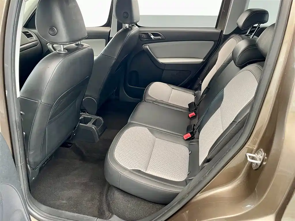 Škoda Yeti 2016 1.4TSI DSG Forward Edition фото 7