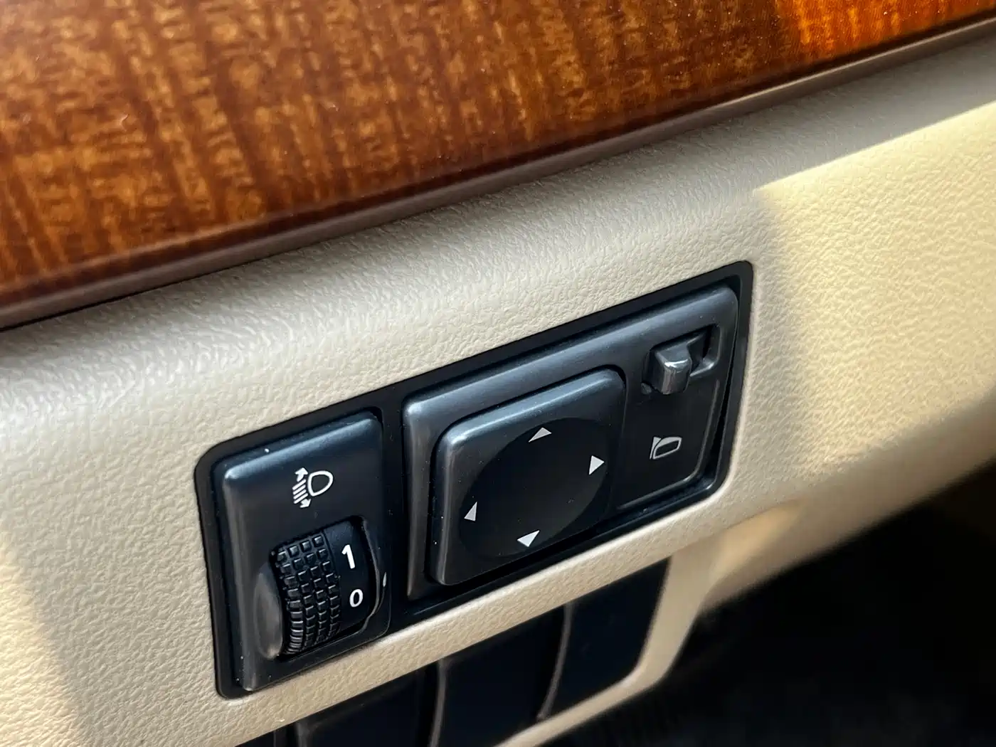 Nissan Sylphy 2010 2009 Model 1.6XL Automatic Luxury Sunroof Edition