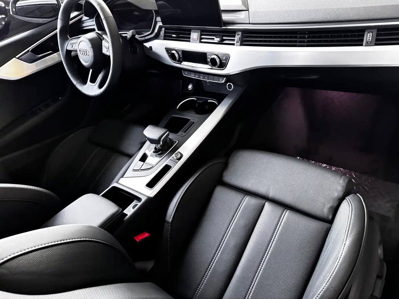 Audi A4L 2020 40 TFSI quattro Luxury Dynamic фото 7