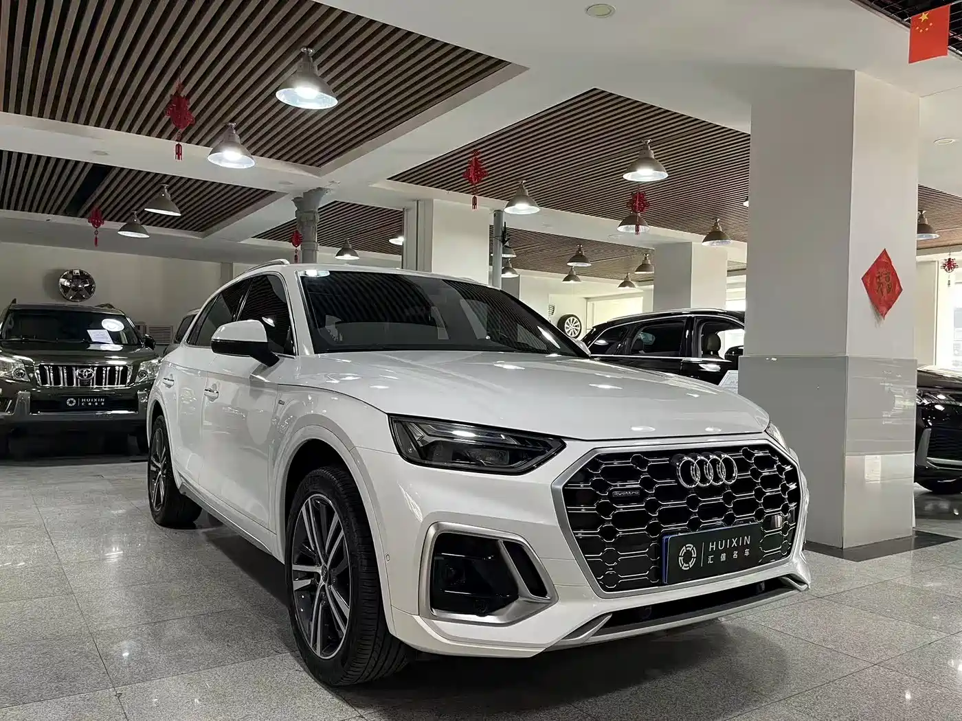 Audi Q5L 2023 40T Luxury Dynamic фото 3