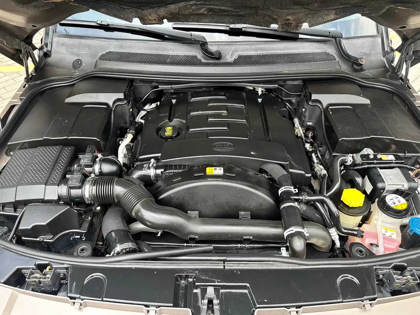 Land Rover Discovery 2010 2010 3.0TDV6 HSE Diesel