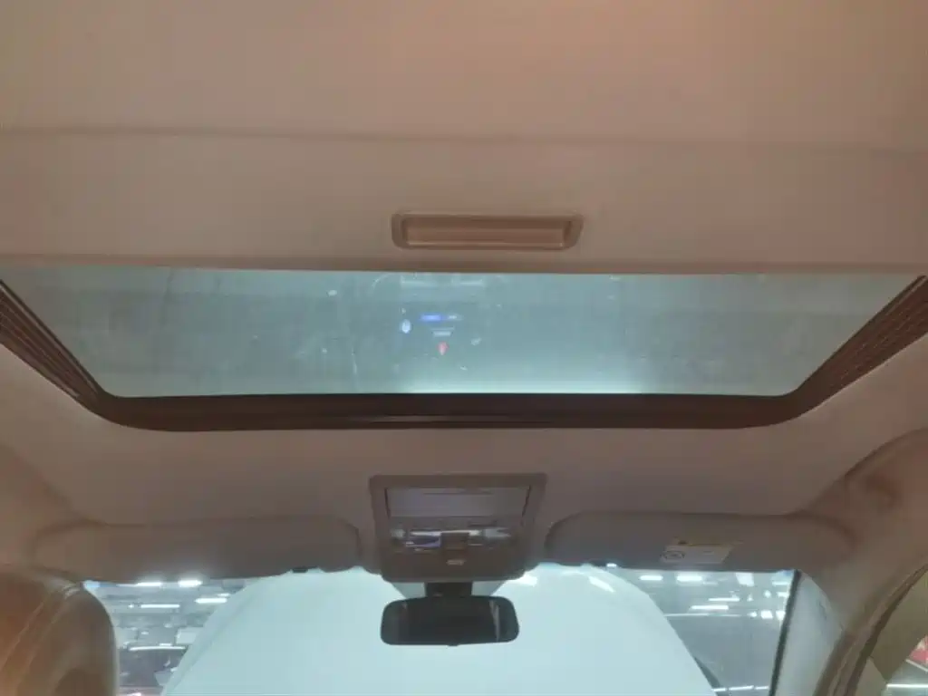 Chevrolet Captiva 2014 2.4L 2WD Urban 5-seater фото 18