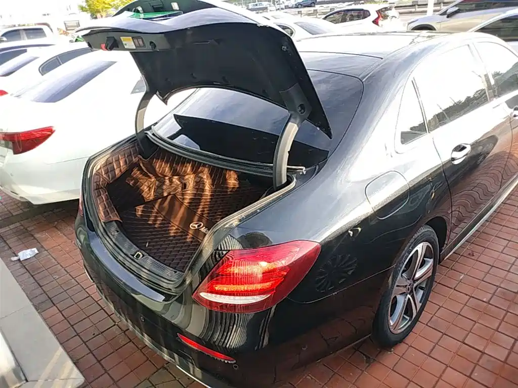 Mercedes-Benz E-Class 2018 Facelift E 200 L Sport фото 15