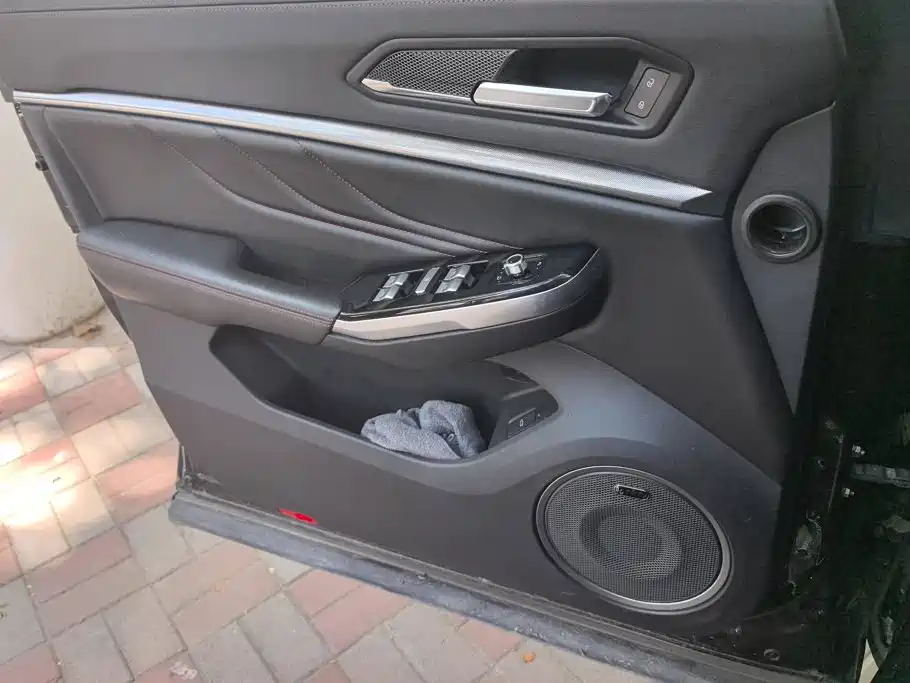 WEY VV5 2017 2017 2.0T Super Luxury Model
