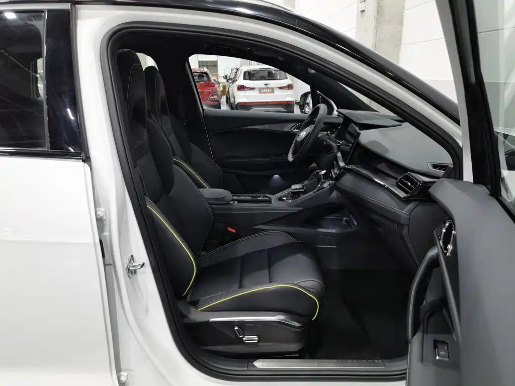 Lynk & Co 06 2024 2023 Remix 1.5T Power Halo