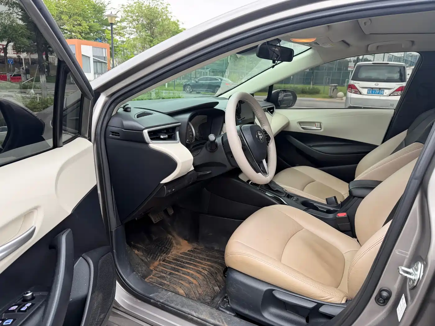 Toyota Corolla 2019 1.2T S-CVT GL-i Elite Edition фото 4