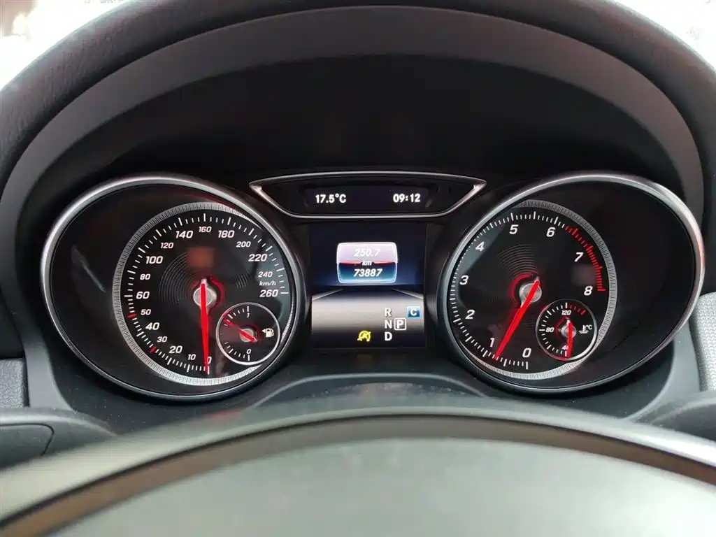 Mercedes-Benz CLA (Import) 2017 Facelift CLA 200 Style фото 4