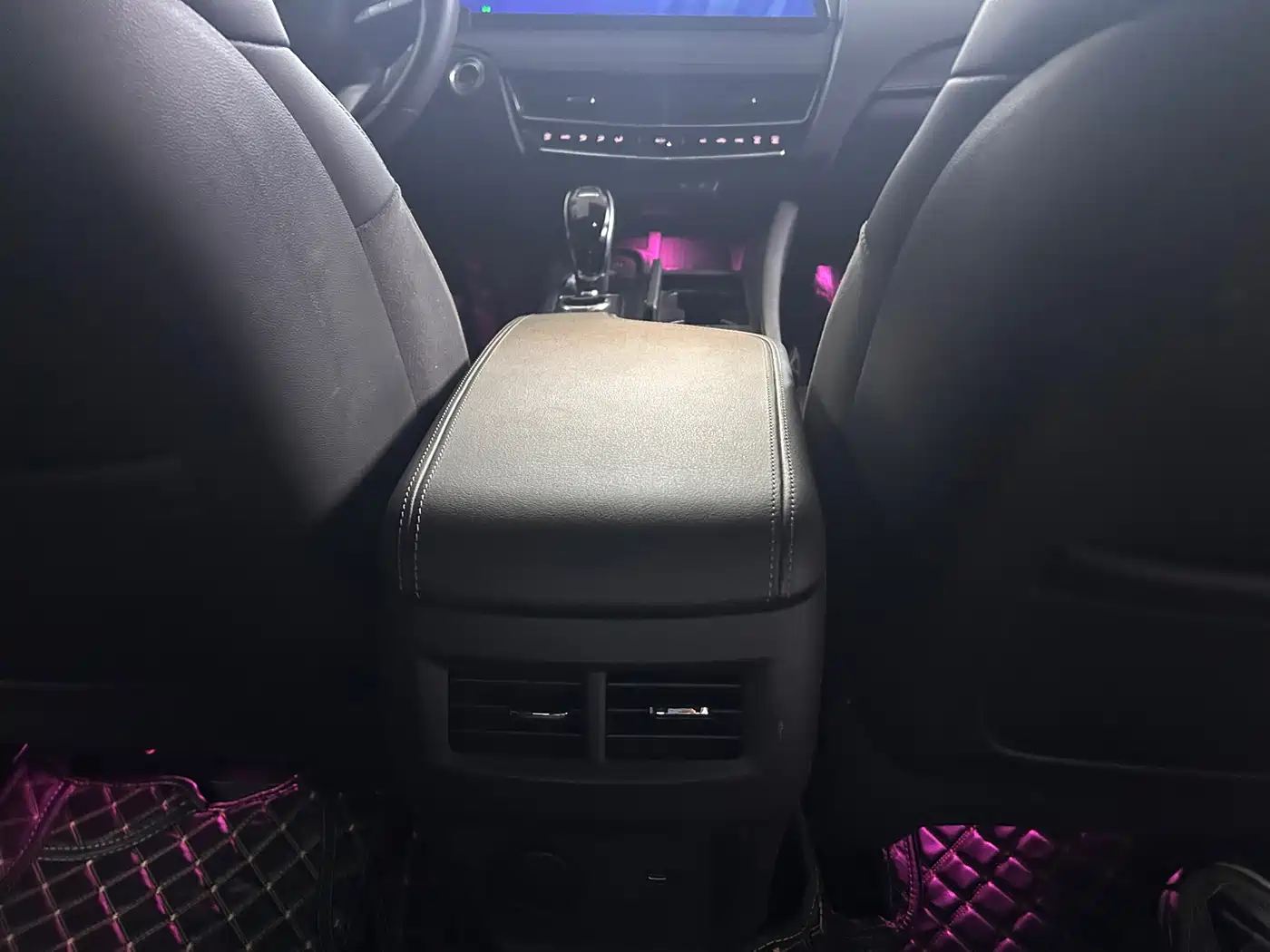 Cadillac CT5 2024 28T Luxury Model Pro фото 9
